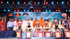 ರಾಜ್ಯ ಸರ್ಕಾರದಿಂದ ಶಾಲೆಗಳಿಗೆ ಬೀಗ, ಮಠಗಳೇ ಸಮಾಜಕ್ಕೆ ಬೆಳಕು: ಕುಮಾರಸ್ವಾಮಿ