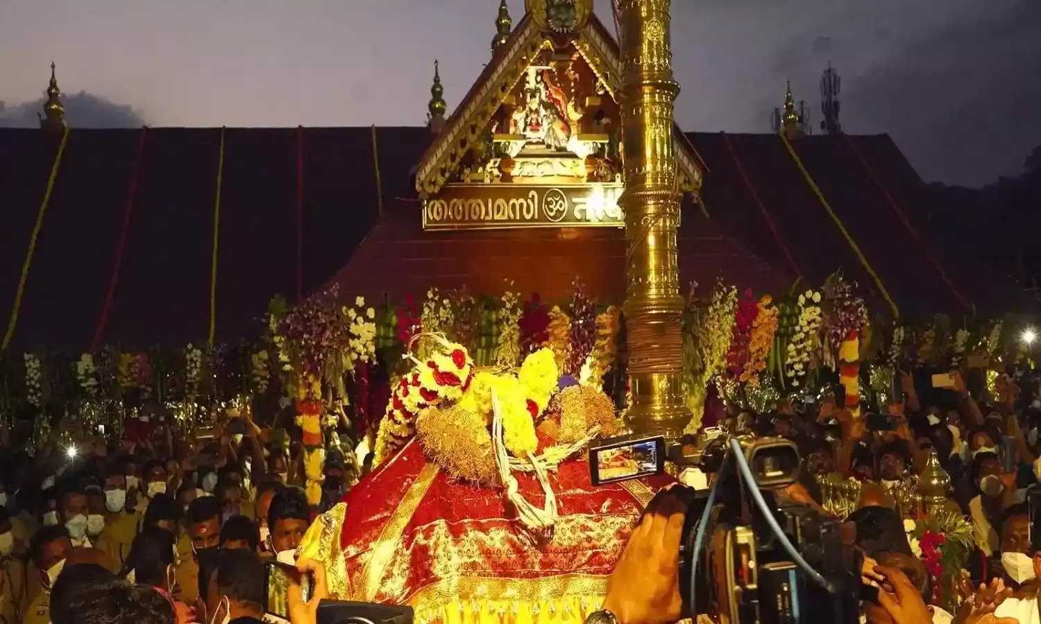 ಚಿನ್ನ ಕಳವು, ಕಿಕ್ಕಿರಿದ ಭಕ್ತ ಗಣ: ಮತ್ತೆ ರಣಾಂಗಣವಾದ ಶಬರಿಮಲೆ