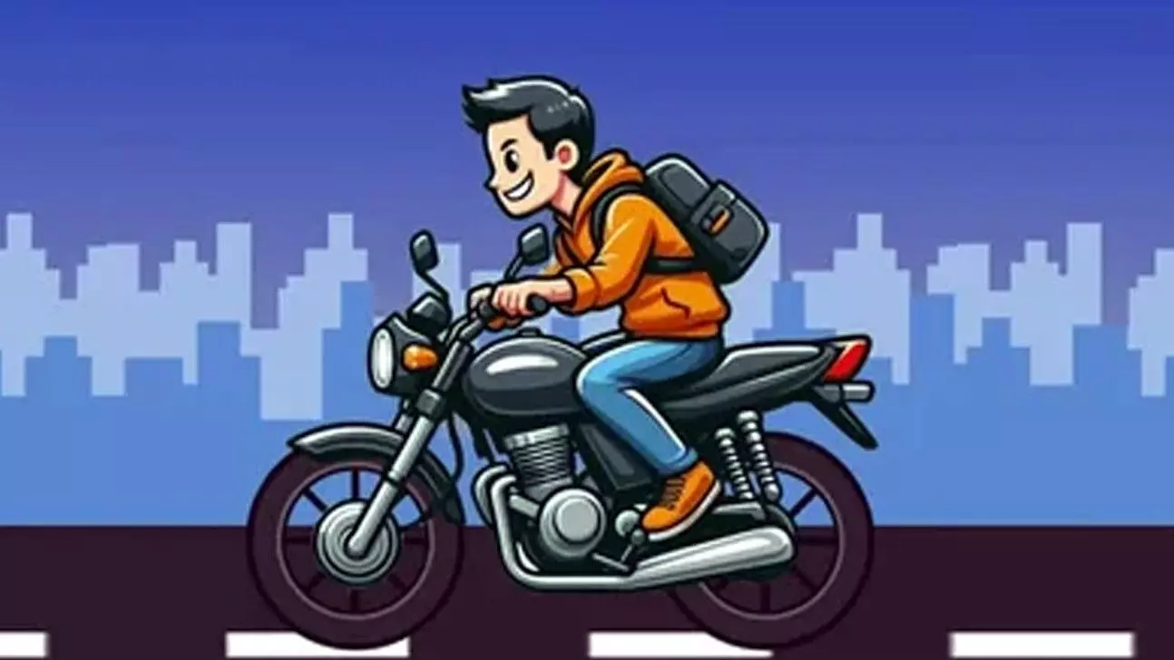 ಫ್ಲೈಓವರ್ ಕೆಳಗೆ ಬೈಕ್ ನಿಲ್ಲಿಸುವವರೇ ಎಚ್ಚರ: ದ್ವಿಚಕ್ರ ವಾಹನ ಕದಿಯುತ್ತಿದ್ದ ಇಬ್ಬರ ಬಂಧನ, 13 ಬೈಕ್ ವಶ!