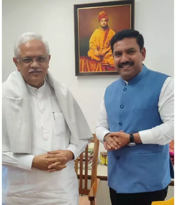 ಬಿ.ಎಲ್. ಸಂತೋಷ್ ಭೇಟಿಯಾದ ಬಿ.ವೈ. ವಿಜಯೇಂದ್ರ; ಮಾತುಕತೆ