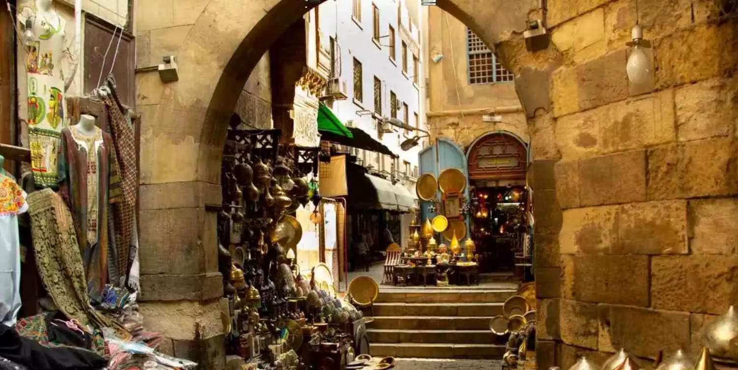 ಭಾರತ-ಈಜಿಪ್ಟಿನ ಪ್ರಾಚೀನ ಸಂಬಾರ ಪದಾರ್ಥಗಳ ನಂಟು- ಈಗಲೂ ಘಮ್ಮೆನ್ನುವ ಕೈರೋ ಮಸಾಲೆ ಬಜಾರು ಭಾರತ-ಈಜಿಪ್ಟಿನ ಪ್ರಾಚೀನ ಸಂಬಾರ ಪದಾರ್ಥಗಳ ನಂಟು- ಈಗಲೂ ಘಮ್ಮೆನ್ನುವ ಕೈರೋ ಮಸಾಲೆ ಬಜಾರು