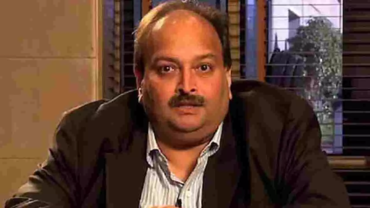 ಪಿಎನ್ಬಿ ಹಗರಣ: ಮೆಹುಲ್ ಚೋಕ್ಸಿಗೆ ಸೇರಿದ ಮುಂಬೈನ 4 ಐಷಾರಾಮಿ ಫ್ಲ್ಯಾಟ್ಗಳು ಇಡಿ ವಶಕ್ಕೆ ಪಿಎನ್ಬಿ ಹಗರಣ: ಮೆಹುಲ್ ಚೋಕ್ಸಿಗೆ ಸೇರಿದ ಮುಂಬೈನ 4 ಐಷಾರಾಮಿ ಫ್ಲ್ಯಾಟ್ಗಳು ಇಡಿ ವಶಕ್ಕೆ