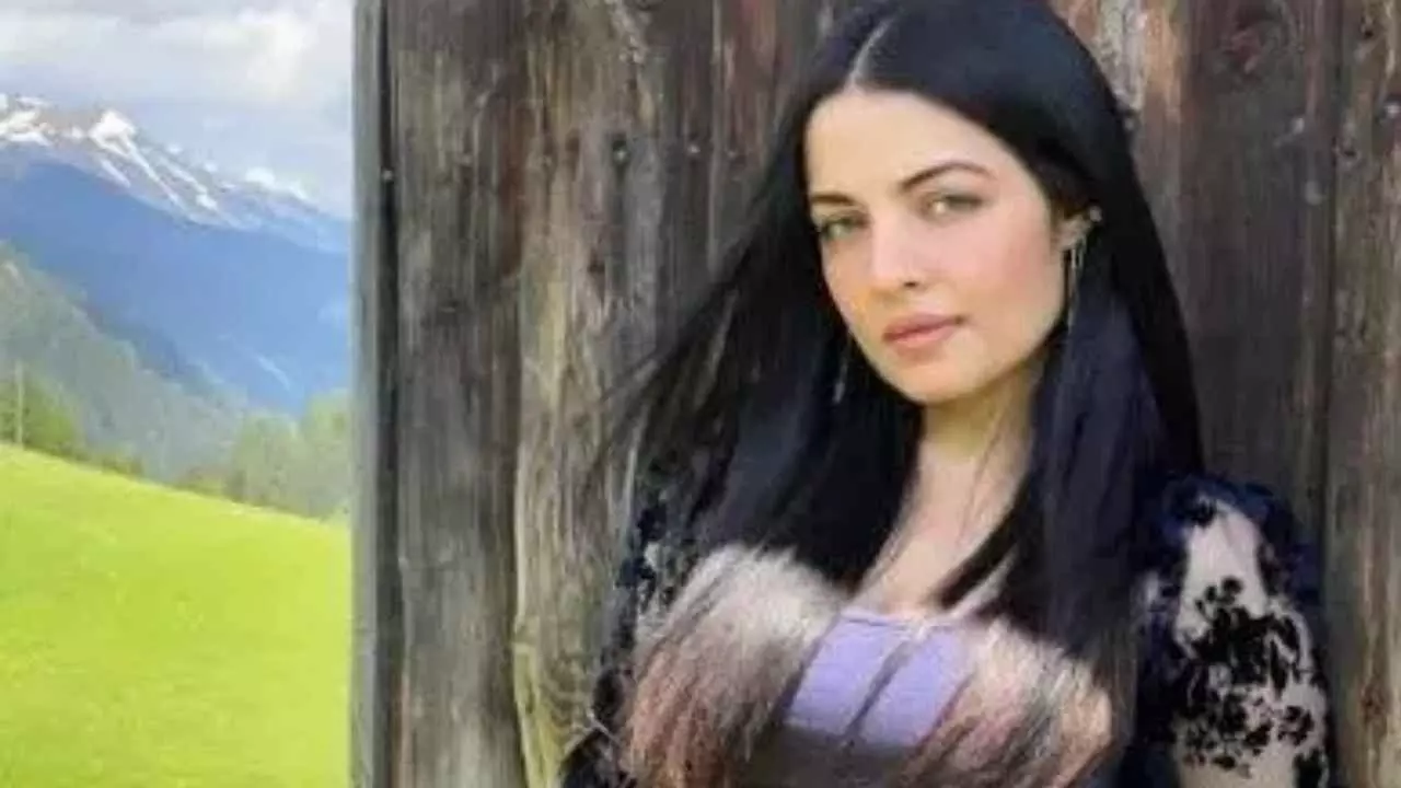 ಪತಿ ವಿರುದ್ಧ ಕೌಟುಂಬಿಕ ದೌರ್ಜನ್ಯ ದೂರು ದಾಖಲಿಸಿದ ನಟಿ ಸೆಲಿನಾ ಜೇಟ್ಲಿ ಪತಿ ವಿರುದ್ಧ ಕೌಟುಂಬಿಕ ದೌರ್ಜನ್ಯ ದೂರು ದಾಖಲಿಸಿದ ನಟಿ ಸೆಲಿನಾ ಜೇಟ್ಲಿ