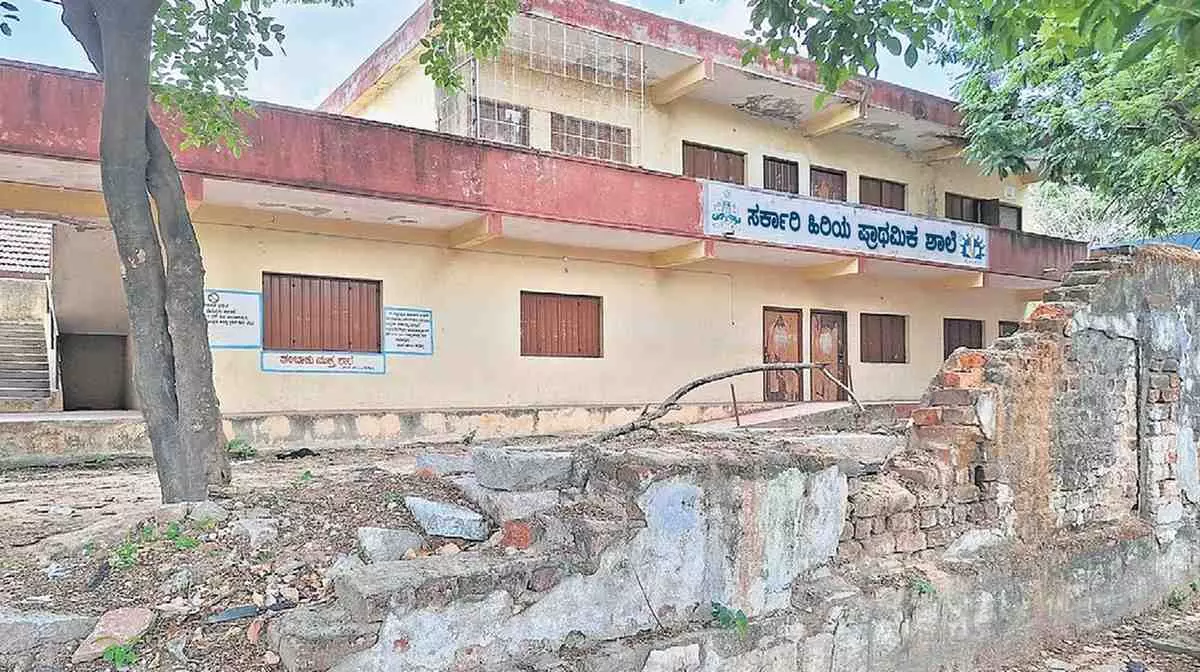 CSR Fund Racket: ಕಾರ್ಪೊರೇಟ್ ನಿಧಿ ದುರ್ಬಳಕೆಗೆ ಬ್ರೇಕ್, ಶಿಕ್ಷಣಕ್ಕೆ ಆದ್ಯತೆ : ಸದ್ಯದಲ್ಲೇ ಹೊಸ ಕಾನೂನು? CSR Fund Racket: ಕಾರ್ಪೊರೇಟ್ ನಿಧಿ ದುರ್ಬಳಕೆಗೆ ಬ್ರೇಕ್, ಶಿಕ್ಷಣಕ್ಕೆ ಆದ್ಯತೆ : ಸದ್ಯದಲ್ಲೇ ಹೊಸ ಕಾನೂನು?