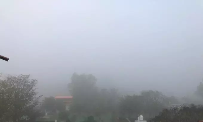 ಚಳಿಯಲ್ಲಿ ನಡುಗಿದ ಬೆಂಗಳೂರು; ನಗರದಲ್ಲಿ 18°C ಗಿಂತ ಕಡಿಮೆ ತಾಪಮಾನ ಚಳಿಯಲ್ಲಿ ನಡುಗಿದ ಬೆಂಗಳೂರು; ನಗರದಲ್ಲಿ 18°C ಗಿಂತ ಕಡಿಮೆ ತಾಪಮಾನ