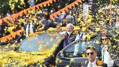 Prime Minister Modi holds grand road show in Krishnanagar, Udupi, thousands participate
