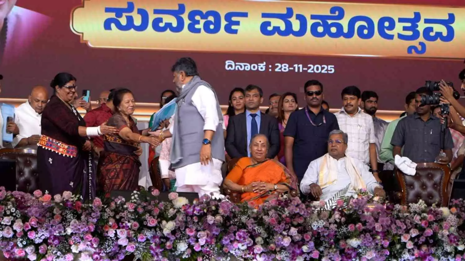 ಗದ್ದುಗೆ ಗುದ್ದಾಟ| ಸಿಎಂ-ಡಿಸಿಎಂ ಮಧ್ಯೆ ಮಾತಿಲ್ಲ-ಕಥೆಯಿಲ್ಲ; ಬರೀ ಮೌನವೇ ಎಲ್ಲಾ!