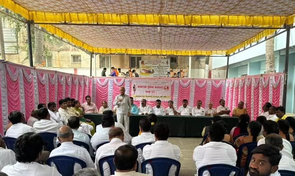 ಗದ್ದುಗೆ ಗುದ್ದಾಟ| ಸಿದ್ದರಾಮಯ್ಯರ ಇಳಿಸಿದರೆ ರಾಜ್ಯಾದ್ಯಂತ ಉಗ್ರ ಹೋರಾಟ; ಕುರುಬ ಸಮುದಾಯ ಎಚ್ಚರಿಕೆ