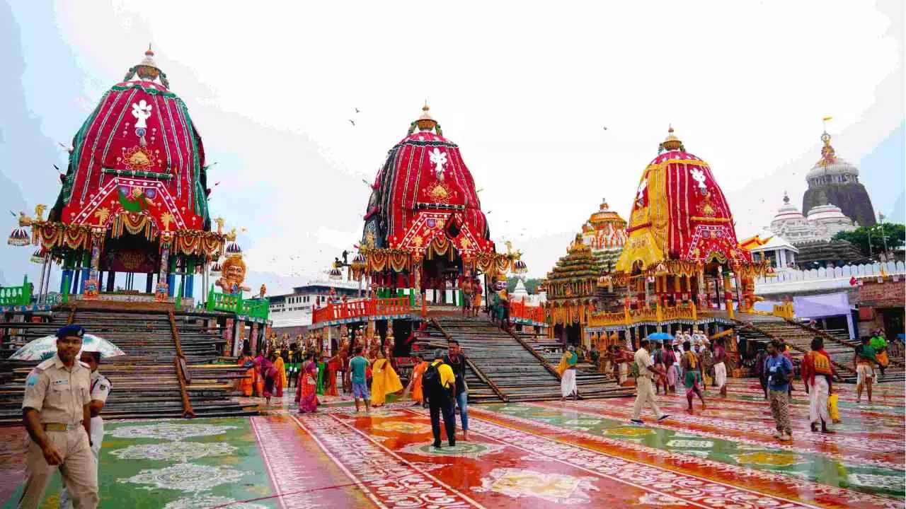 ಪುರಿ ಜಗನ್ನಾಥ ದೇವಾಲಯದ ಬಗ್ಗೆ ತಪ್ಪು ಮಾಹಿತಿ; ಯೂಟ್ಯೂಬರ್ ಶುಭಂಕರ್ ಮಿಶ್ರಾ ವಿರುದ್ಧ ತನಿಖೆಗೆ ಆದೇಶ ಪುರಿ ಜಗನ್ನಾಥ ದೇವಾಲಯದ ಬಗ್ಗೆ ತಪ್ಪು ಮಾಹಿತಿ; ಯೂಟ್ಯೂಬರ್ ಶುಭಂಕರ್ ಮಿಶ್ರಾ ವಿರುದ್ಧ ತನಿಖೆಗೆ ಆದೇಶ