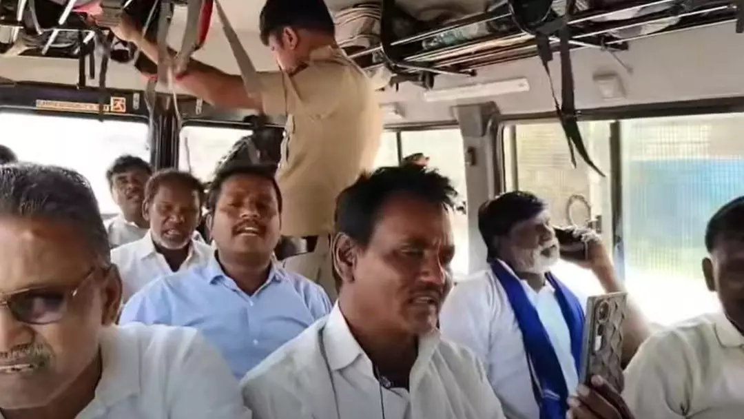 CM Siddaramaiah internal reservation rally from Siddaramaiahundi activists arrested