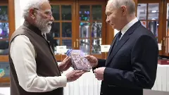 PM Modi Gifts Putin Russian Bhagavad Gita, Assam Tea and Silver Horse to Showcase India’s Heritage