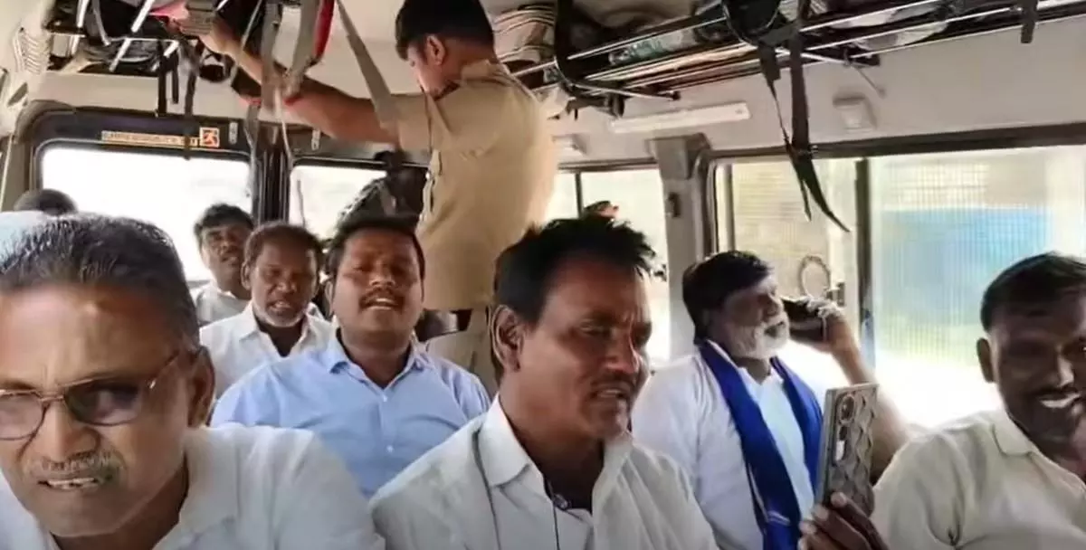 CM Siddaramaiah internal reservation rally from Siddaramaiahundi activists arrested