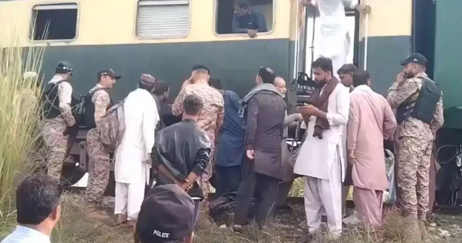 Jaffar Express Bomb Plot Foiled in Balochistan; IED Planted on Track Defused Jaffar Express Bomb Plot Foiled in Balochistan; IED Planted on Track Defused