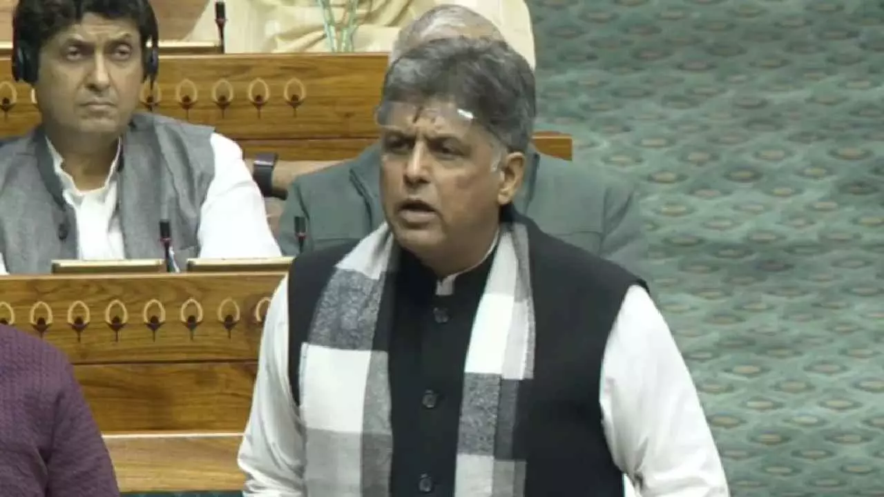 ಸಂಸತ್ನಲ್ಲಿ SIR ಗದ್ದಲ; ಕೇಂದ್ರದ ವಿರುದ್ಧ ಮುಗಿಬಿದ್ದ ಪ್ರತಿಪಕ್ಷ ನಾಯಕರು ಸಂಸತ್ನಲ್ಲಿ SIR ಗದ್ದಲ; ಕೇಂದ್ರದ ವಿರುದ್ಧ ಮುಗಿಬಿದ್ದ ಪ್ರತಿಪಕ್ಷ ನಾಯಕರು