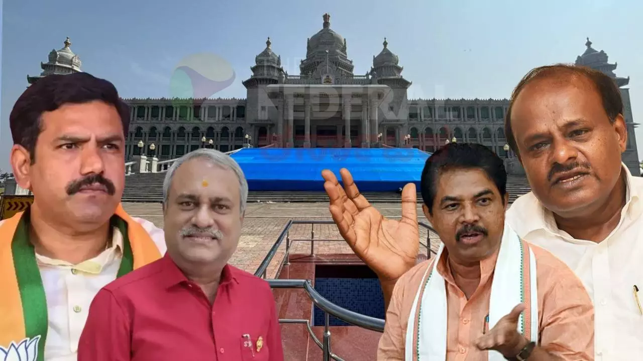 ಬೆಳಗಾವಿ ಅಧಿವೇಶನ: ಜೆಡಿಎಸ್ನಲ್ಲಿ ನಾಯಕತ್ವದ ಬರ, ಬಿಜೆಪಿಯೊಂದಿಗೆ ಮೈತ್ರಿಯ ಮುಜುಗರ ಬೆಳಗಾವಿ ಅಧಿವೇಶನ: ಜೆಡಿಎಸ್ನಲ್ಲಿ ನಾಯಕತ್ವದ ಬರ, ಬಿಜೆಪಿಯೊಂದಿಗೆ ಮೈತ್ರಿಯ ಮುಜುಗರ