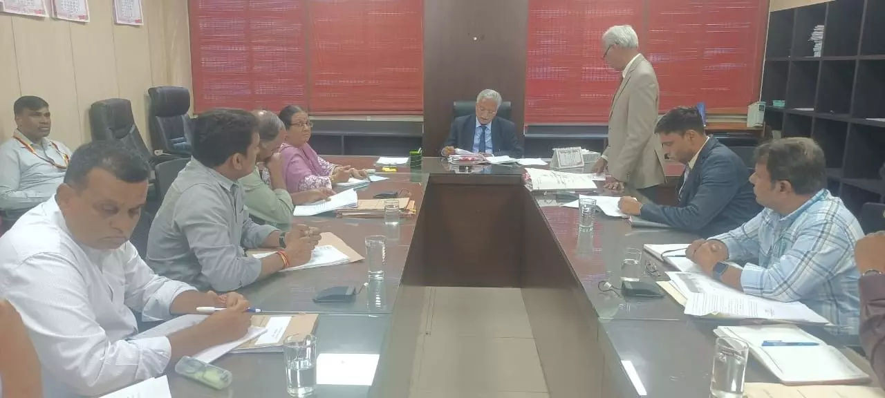 ಬೀದಿ ನಾಯಿಗಳ ಹಾವಳಿ: ಕರ್ತವ್ಯ ಲೋಪ ಎಸಗಿದರೆ ನಿರ್ದಾಕ್ಷಿಣ್ಯ ಕ್ರಮಕ್ಕೆ ಲೋಕಾಯುಕ್ತರು ಸೂಚನೆ ಬೀದಿ ನಾಯಿಗಳ ಹಾವಳಿ: ಕರ್ತವ್ಯ ಲೋಪ ಎಸಗಿದರೆ ನಿರ್ದಾಕ್ಷಿಣ್ಯ ಕ್ರಮಕ್ಕೆ ಲೋಕಾಯುಕ್ತರು ಸೂಚನೆ