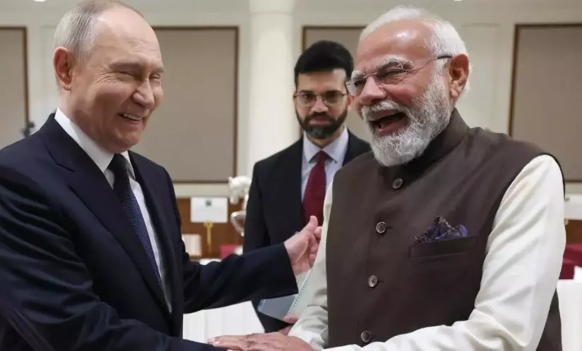 ಭಾರತ-ರಷ್ಯಾ ಶೃಂಗಸಭೆ: ಶಕ್ತ ಜಗತ್ತು ರೂಪಿಸುವ ಕಡೆಗೆ ದಿಗ್ಗಜರ ಮುನ್ನೋಟ ಭಾರತ-ರಷ್ಯಾ ಶೃಂಗಸಭೆ: ಶಕ್ತ ಜಗತ್ತು ರೂಪಿಸುವ ಕಡೆಗೆ ದಿಗ್ಗಜರ ಮುನ್ನೋಟ