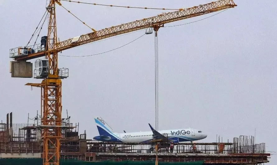 ಇಂಡಿಗೋ ಹಂಗಾಮ ಭಾಗ-1: ಅಗಾಧವಾಗಿ ಬೆಳೆದ ವಿಮಾನಯಾನ ಸಂಸ್ಥೆ ಮುಂದೆ ನಡು ಬಗ್ಗಿಸಿತೇ ಡಿಜಿಸಿಎ? ಇಂಡಿಗೋ ಹಂಗಾಮ ಭಾಗ-1: ಅಗಾಧವಾಗಿ ಬೆಳೆದ ವಿಮಾನಯಾನ ಸಂಸ್ಥೆ ಮುಂದೆ ನಡು ಬಗ್ಗಿಸಿತೇ ಡಿಜಿಸಿಎ?