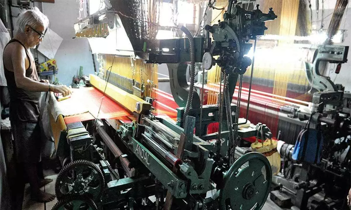 Free electricity for weavers; Retrospective demand and appeal will be examined: Minister Shivanand Patil assures Free electricity for weavers; Retrospective demand and appeal will be examined: Minister Shivanand Patil assures