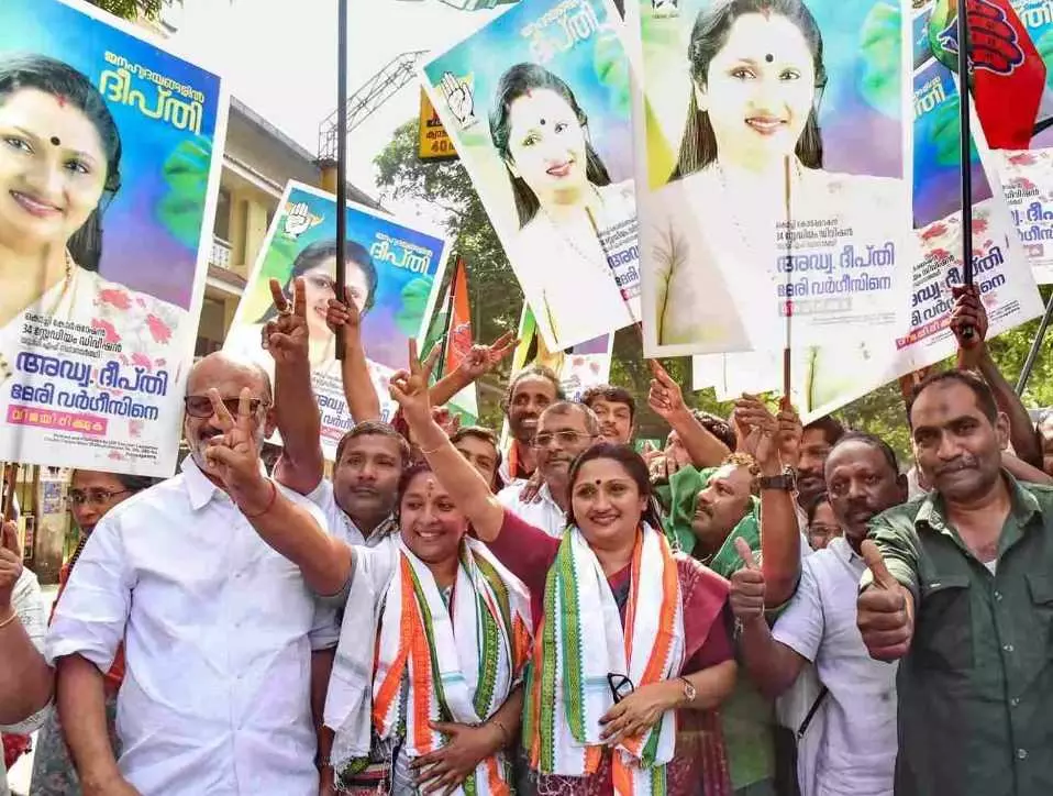 ಕೇರಳ ಸ್ಥಳೀಯ ಸಂಸ್ಥೆ ಚುನಾವಣೆ: ಫಲಿತಾಂಶದ ಬೆನ್ನಲ್ಲೇ ರಾಜ್ಯಾದ್ಯಂತ ಹಿಂಸಾಚಾರ ಕೇರಳ ಸ್ಥಳೀಯ ಸಂಸ್ಥೆ ಚುನಾವಣೆ: ಫಲಿತಾಂಶದ ಬೆನ್ನಲ್ಲೇ ರಾಜ್ಯಾದ್ಯಂತ ಹಿಂಸಾಚಾರ