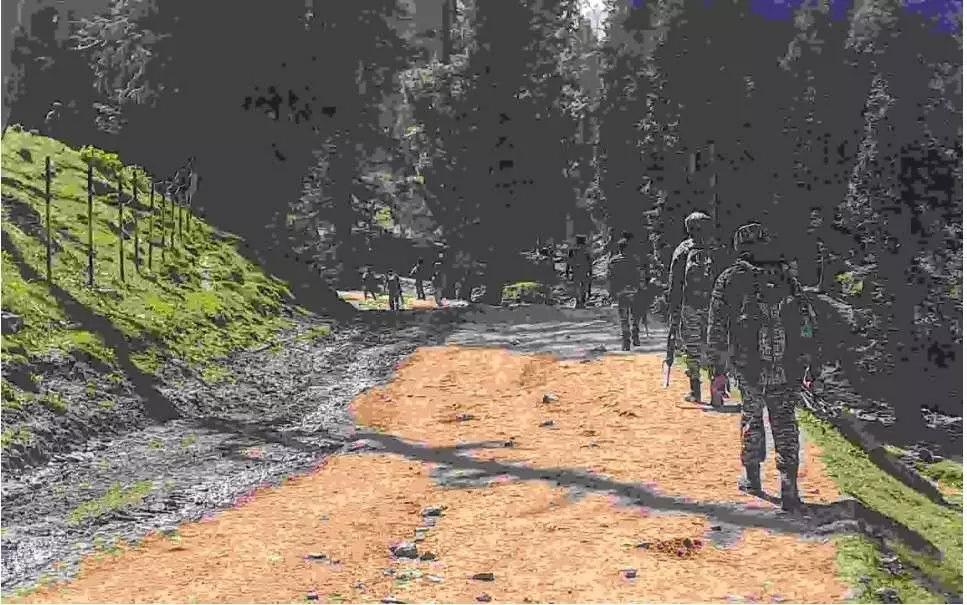 ಪಹಲ್ಗಾಮ್ ಉಗ್ರರ ದಾಳಿ: ಪಾಕ್ ಮೂಲದ ಹ್ಯಾಂಡ್ಲರ್ ಸೇರಿ 7 ಮಂದಿ ವಿರುದ್ಧ ಎನ್ಐಎ ಚಾರ್ಜ್ಶೀಟ್ ಪಹಲ್ಗಾಮ್ ಉಗ್ರರ ದಾಳಿ: ಪಾಕ್ ಮೂಲದ ಹ್ಯಾಂಡ್ಲರ್ ಸೇರಿ 7 ಮಂದಿ ವಿರುದ್ಧ ಎನ್ಐಎ ಚಾರ್ಜ್ಶೀಟ್