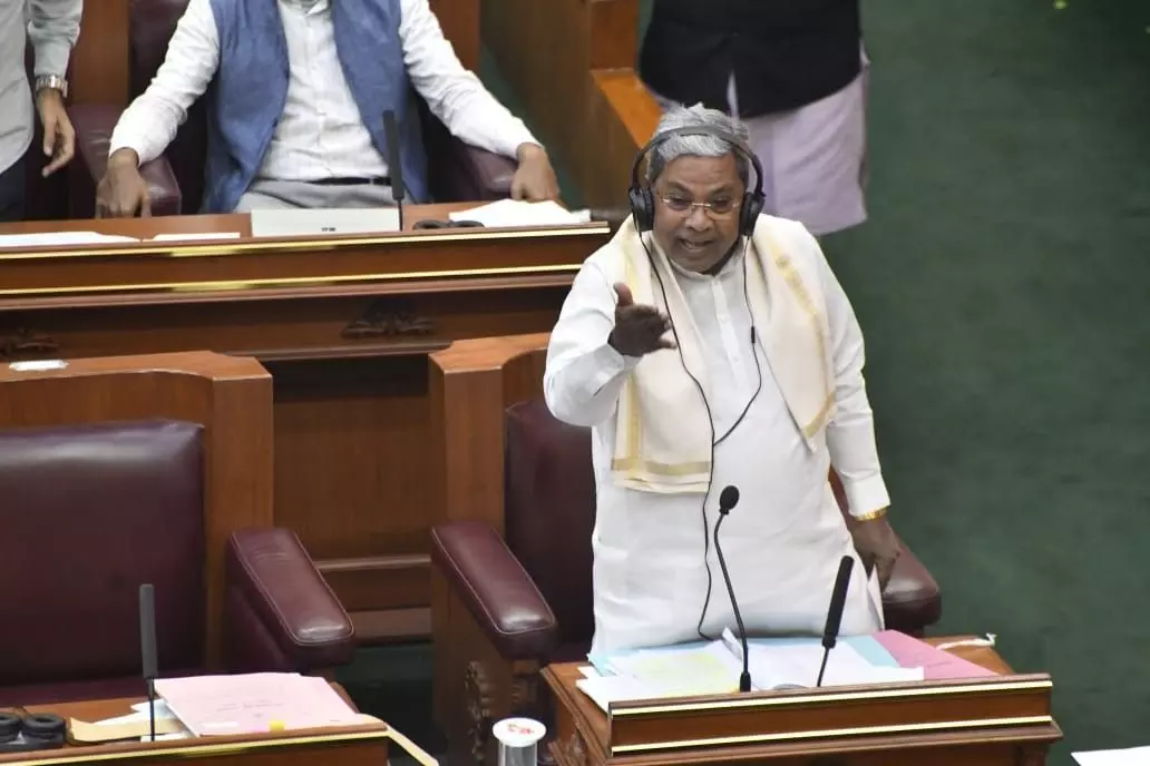 ಬಿಜೆಪಿಗೆ ಜನಾಶೀರ್ವಾದ ಇಲ್ಲ- ಕೇವಲ ಹಿಂಬಾಗಿಲ ರಾಜಕೀಯ ಅಷ್ಟೇ: ಸಿಎಂ ಟಾಂಗ್ ಬಿಜೆಪಿಗೆ ಜನಾಶೀರ್ವಾದ ಇಲ್ಲ- ಕೇವಲ ಹಿಂಬಾಗಿಲ ರಾಜಕೀಯ ಅಷ್ಟೇ: ಸಿಎಂ ಟಾಂಗ್