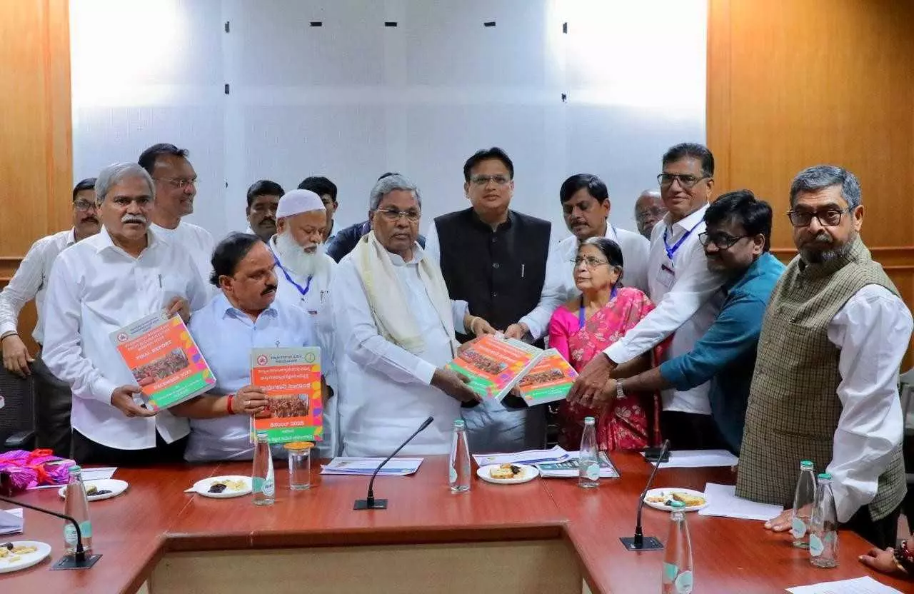 ಕಲ್ಯಾಣ ಕರ್ನಾಟಕ: ವಿಶೇಷ ಸ್ಥಾನಮಾನ ಬಳಿಕ ಕೋಟಿಗಟ್ಟಲೆ ಖರ್ಚು! ಆದರೆ ಶಿಕ್ಷಣ ಮಟ್ಟ ಕುಸಿತ! ಕಲ್ಯಾಣ ಕರ್ನಾಟಕ: ವಿಶೇಷ ಸ್ಥಾನಮಾನ ಬಳಿಕ ಕೋಟಿಗಟ್ಟಲೆ ಖರ್ಚು! ಆದರೆ ಶಿಕ್ಷಣ ಮಟ್ಟ ಕುಸಿತ!