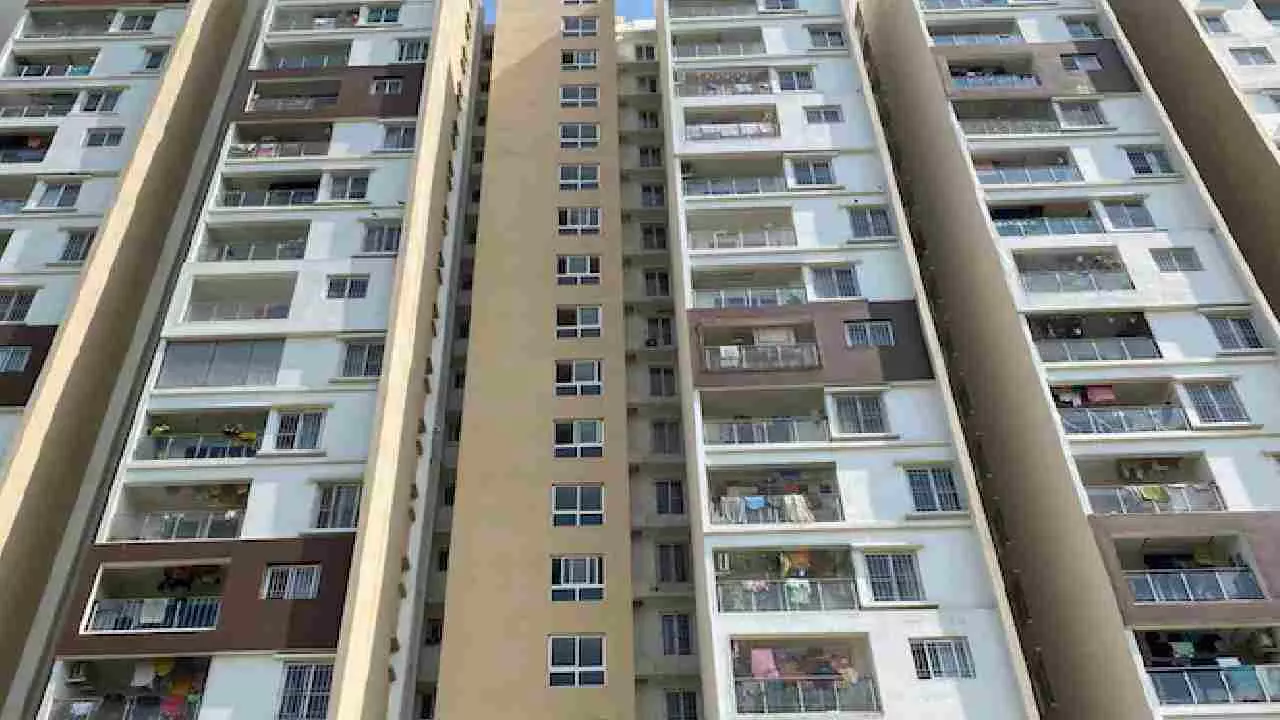 ಲೈಂಗಿಕ ಕಿರುಕುಳ, ಡ್ರಗ್ಸ್… ಬೆಂಗಳೂರಿನ ಈ ಅಪಾರ್ಟ್ಮೆಂಟ್ಗೆ ಕಾನೂನು ಕಟ್ಟಳೆಗಳಿಲ್ಲ ಲೈಂಗಿಕ ಕಿರುಕುಳ, ಡ್ರಗ್ಸ್… ಬೆಂಗಳೂರಿನ ಈ ಅಪಾರ್ಟ್ಮೆಂಟ್ಗೆ ಕಾನೂನು ಕಟ್ಟಳೆಗಳಿಲ್ಲ