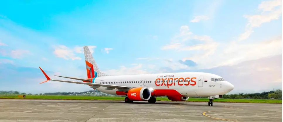 ಟೈರ್ ಸ್ಪೋಟ: ಕೊಚ್ಚಿ ವಿಮಾನ ನಿಲ್ದಾಣದಲ್ಲಿ 160 ಪ್ರಯಾಣಿಕರಿದ್ದ ವಿಮಾನ ತುರ್ತು ಭೂಸ್ಪರ್ಶ! ಟೈರ್ ಸ್ಪೋಟ: ಕೊಚ್ಚಿ ವಿಮಾನ ನಿಲ್ದಾಣದಲ್ಲಿ 160 ಪ್ರಯಾಣಿಕರಿದ್ದ ವಿಮಾನ ತುರ್ತು ಭೂಸ್ಪರ್ಶ!