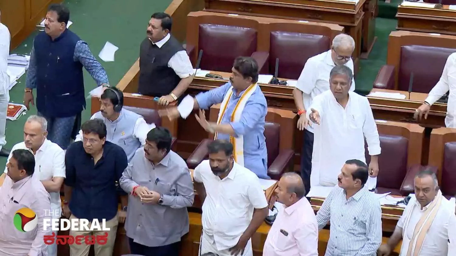 ‘ದ್ವೇಷ ಭಾಷಣ’ ವಿಧೇಯಕ: ಪ್ರತಿಪಕ್ಷಗಳ ಗದ್ದಲ ನಡುವೆ ಮಸೂದೆ ಅಂಗೀಕಾರ ‘ದ್ವೇಷ ಭಾಷಣ’ ವಿಧೇಯಕ: ಪ್ರತಿಪಕ್ಷಗಳ ಗದ್ದಲ ನಡುವೆ ಮಸೂದೆ ಅಂಗೀಕಾರ