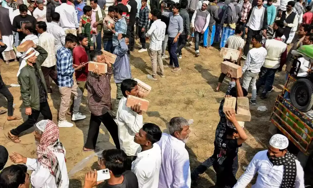 ಮತ್ತೊಂದು ಬಾಬರಿ ಮಸೀದಿಗೆ ಸಿದ್ದತೆ: ಮುಸ್ಲಿಮರ ಶ್ರಮದ ಸಂಯಮಕ್ಕೆ ಕಿಚ್ಚು ಹಚ್ಚಲು ಕಬೀರ್ ಪ್ರಯತ್ನ