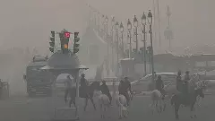 Delhi Air Quality Plummets to Very Poor Category; Anand Vihar Records Severe Pollution Levels