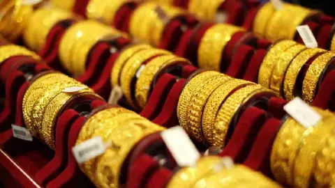 ಬಂಗಾರ ಪ್ರಿಯರಿಗೆ ಶಾಕ್! ಸಾರ್ವಕಾಲಿಕ ದಾಖಲೆ ಬರೆದ ಚಿನ್ನದ ಬೆಲೆ