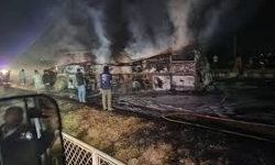 16 ಮಂದಿ ಪ್ರಾಣಾಪಾಯದಿಂದ ಪಾರು