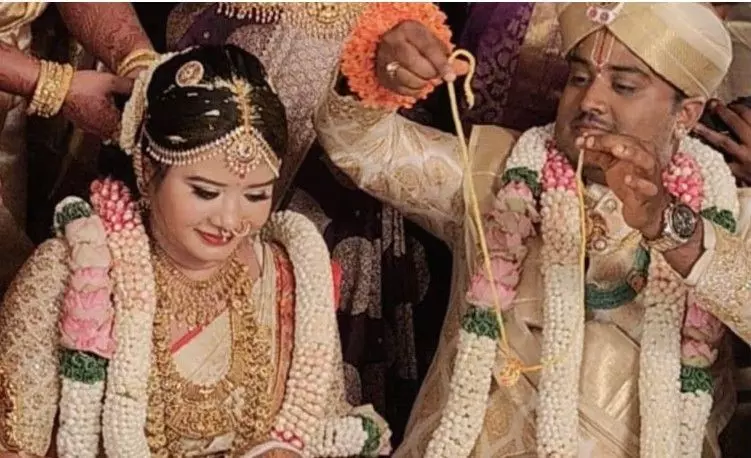 ಹನಿಮೂನ್ ವೇಳೆ ಜಗಳ, ವರದಕ್ಷಿಣೆ ಕಿರುಕುಳಕ್ಕೆ ನವವಧು ಬಲಿ: ಚಿಕಿತ್ಸೆ ಫಲಕಾರಿಯಾಗದೆ ಗಾನವಿ ಸಾವು ಹನಿಮೂನ್ ವೇಳೆ ಜಗಳ, ವರದಕ್ಷಿಣೆ ಕಿರುಕುಳಕ್ಕೆ ನವವಧು ಬಲಿ: ಚಿಕಿತ್ಸೆ ಫಲಕಾರಿಯಾಗದೆ ಗಾನವಿ ಸಾವು