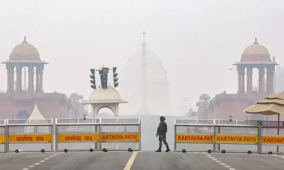 Air pollution continues to worsen in Delhi: Very poor level