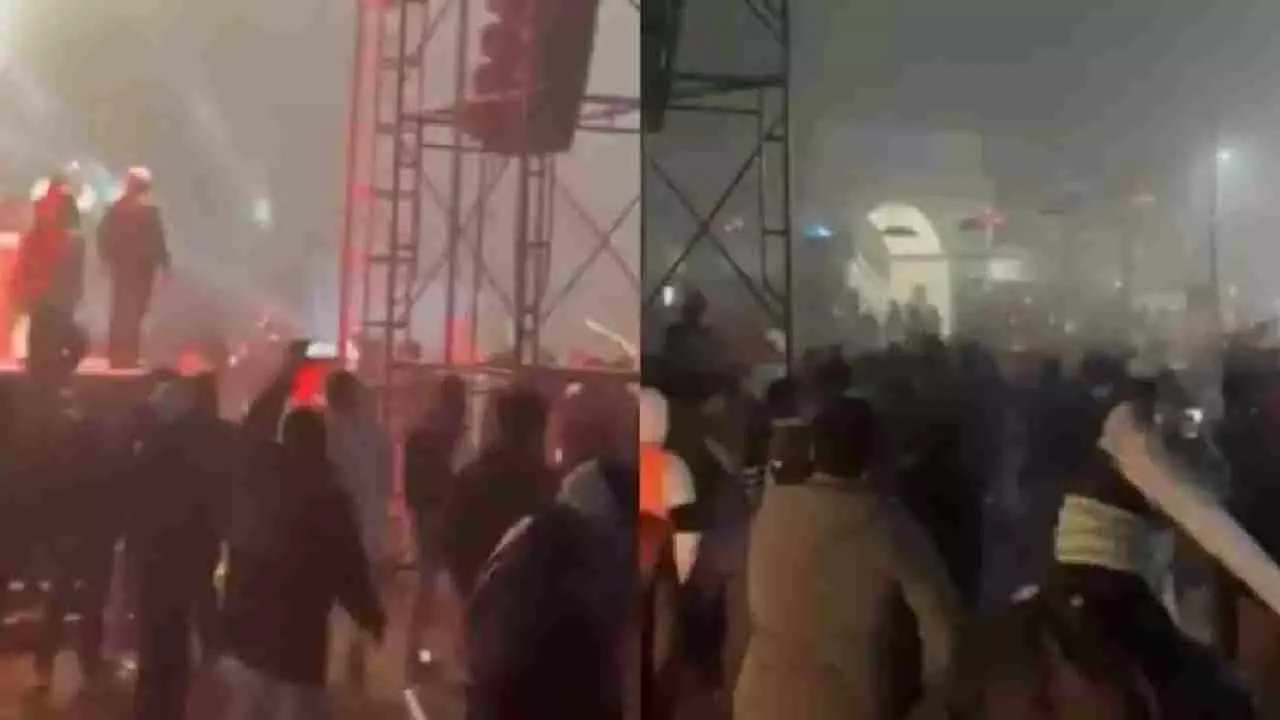 ಬಾಂಗ್ಲಾದಲ್ಲಿ ಜಿಹಾದಿಗಳ ಅಟ್ಟಹಾಸ:ಬಾಲಿವುಡ್ ಗಾಯಕನ ಕಾರ್ಯಕ್ರಮದ ಮೇಲೆ ದಾಳಿ ಬಾಂಗ್ಲಾದಲ್ಲಿ ಜಿಹಾದಿಗಳ ಅಟ್ಟಹಾಸ:ಬಾಲಿವುಡ್ ಗಾಯಕನ ಕಾರ್ಯಕ್ರಮದ ಮೇಲೆ ದಾಳಿ