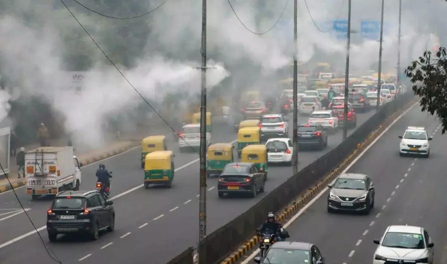 ವಿಷಕಂಠ ದೆಹಲಿ ಏದುಸಿರು ಬಿಡುತ್ತಿದೆ, ಸಂಸತ್ತು ಮೌನವಾಗಿದೆ, ಯಾಕೆಂದರೆ ಶ್ವಾಸಕೋಶಗಳು ಮತ ಹಾಕುವುದಿಲ್ಲ!