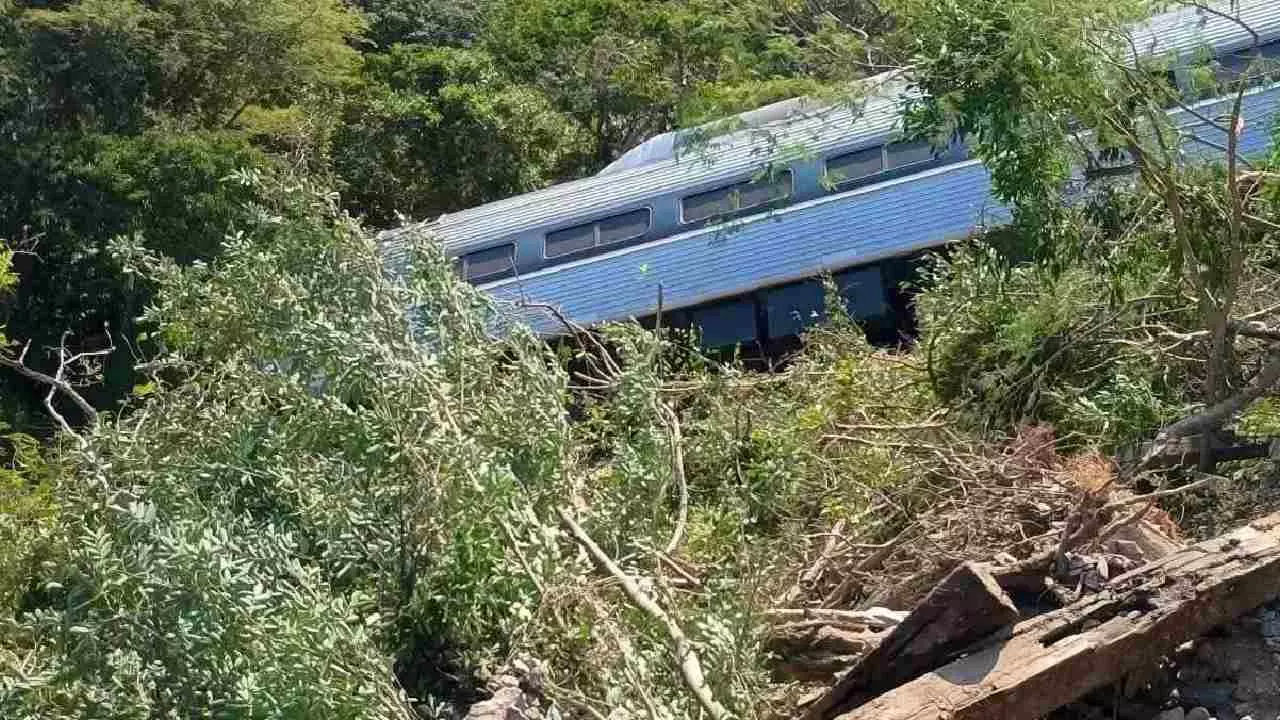 ಮೆಕ್ಸಿಕೋದಲ್ಲಿ ಭೀಕರ ರೈಲು ದುರಂತ: 13 ಪ್ರಯಾಣಿಕರ ಸಾವು, 98 ಮಂದಿಗೆ ಗಾಯ