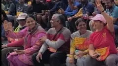 ಫುಟ್‌ಪಾತ್ ಮೇಲೆ ಹೆಜ್ಜೆ ಹಾಕಿದ ಅಧಿಕಾರಿಗಳು-ನಾಗರಿಕರು: 26 ಕಿ.ಮೀ. ಸಾಗಿತು ವಾಕಲೂರು ಅಭಿಯಾನ