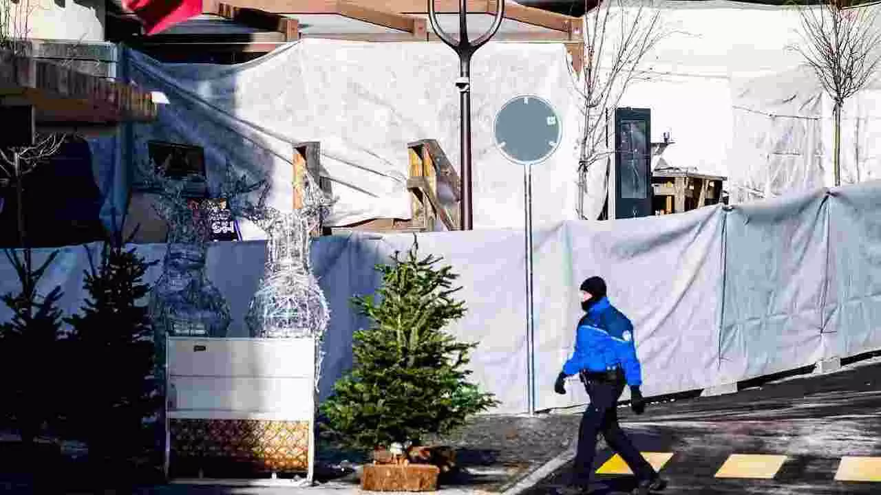 ಸ್ವಿಟ್ಜರ್ಲೆಂಡ್ನಲ್ಲಿ ಅಗ್ನಿ ದುರಂತ: ಸಾವಿನ ಸಂಖ್ಯೆ 40ಕ್ಕೆ ಏರಿಕೆ, 5 ದಿನಗಳ ಶೋಕಾಚರಣೆ ಸ್ವಿಟ್ಜರ್ಲೆಂಡ್ನಲ್ಲಿ ಅಗ್ನಿ ದುರಂತ: ಸಾವಿನ ಸಂಖ್ಯೆ 40ಕ್ಕೆ ಏರಿಕೆ, 5 ದಿನಗಳ ಶೋಕಾಚರಣೆ