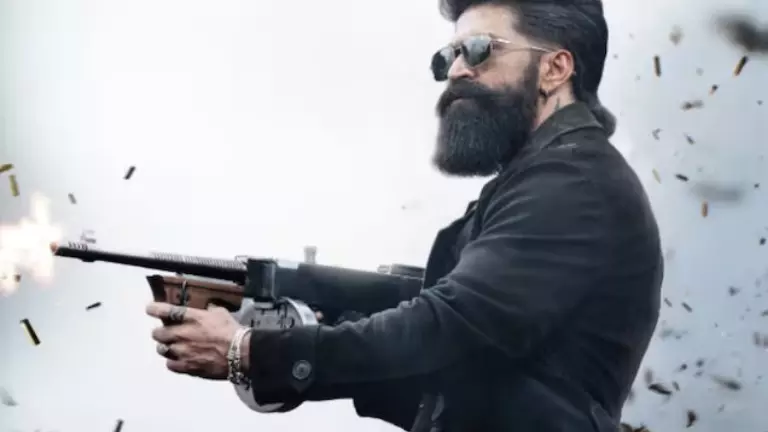 ಯಶ್ ಜನ್ಮದಿನಕ್ಕೆ ಟಾಕ್ಸಿಕ್ ಧಮಾಕಾ| ರಗಡ್ ಲುಕ್‌ನಲ್ಲಿ ರಾಕಿಂಗ್ ಸ್ಟಾರ್ ಯಶ್