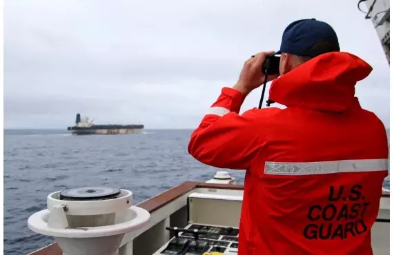 ವೆನೆಜುವೆಲಾ ನಂಟು: ಉತ್ತರ ಅಟ್ಲಾಂಟಿಕ್ನಲ್ಲಿ ತೈಲ ಟ್ಯಾಂಕರ್ ವಶಕ್ಕೆ ಪಡೆದ ಅಮೆರಿಕ‘ ವೆನೆಜುವೆಲಾ ನಂಟು: ಉತ್ತರ ಅಟ್ಲಾಂಟಿಕ್ನಲ್ಲಿ ತೈಲ ಟ್ಯಾಂಕರ್ ವಶಕ್ಕೆ ಪಡೆದ ಅಮೆರಿಕ‘