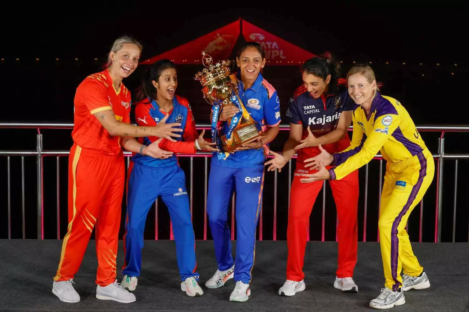 WPL 2026 begins: RCB and Mumbai Indians face off in the opening match today! WPL 2026 begins: RCB and Mumbai Indians face off in the opening match today!