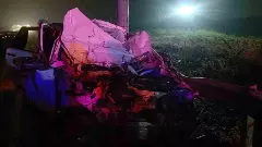 ಚಿತ್ರದುರ್ಗದ ಬಳಿ ಓವರ್ ಟೇಕ್ ಮಾಡುವ ಭರದಲ್ಲಿ ಲಾರಿಗೆ ಡಿಕ್ಕಿ ಹೊಡೆದ ಕಾರು; ಇಬ್ಬರು ಸ್ಥಳದಲ್ಲೇ ಸಾವು