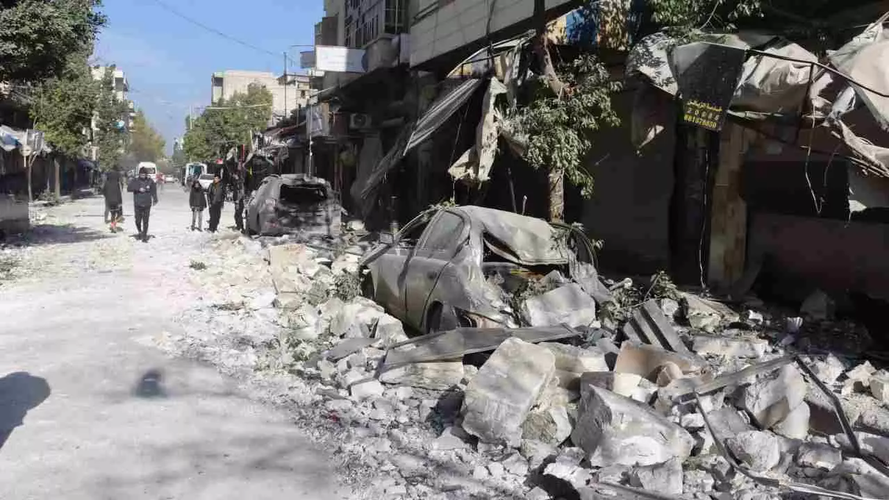 ಸಿರಿಯಾದಲ್ಲಿ ಐಸಿಸ್ ನೆಲೆಗಳ ಮೇಲೆ ಅಮೆರಿಕದ ಭೀಕರ ಏರ್ಸ್ಟ್ರೈಕ್: ಯೋಧರ ಹತ್ಯೆಗೆ ಪ್ರತೀಕಾರ ಸಿರಿಯಾದಲ್ಲಿ ಐಸಿಸ್ ನೆಲೆಗಳ ಮೇಲೆ ಅಮೆರಿಕದ ಭೀಕರ ಏರ್ಸ್ಟ್ರೈಕ್: ಯೋಧರ ಹತ್ಯೆಗೆ ಪ್ರತೀಕಾರ