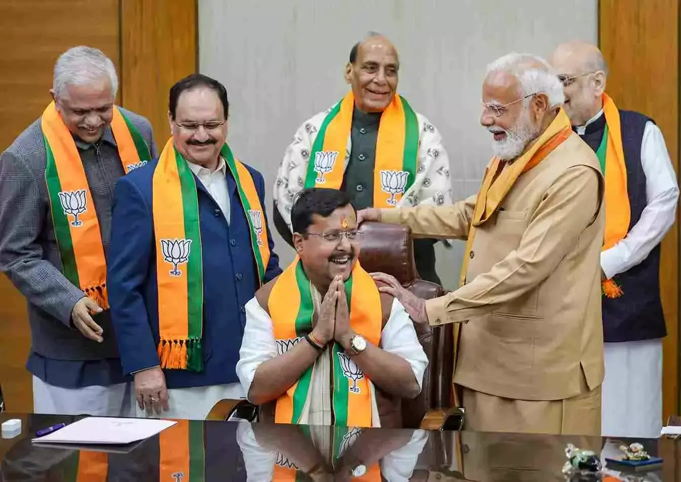 ನೂತನ ಸಾರಥಿ ನಿತಿನ್ ನಬಿನ್: ಯುವಕರಿಗೆ ಅಗ್ರ ಪಟ್ಟ ಕಟ್ಟುವ ಕಾಂಗ್ರೆಸ್ ಹಾದಿಯಲ್ಲಿ ಬಿಜೆಪಿ