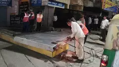 Eastern Municipal Corporation puts a stop to hoarding menace, removes more than 17 unauthorized billboards