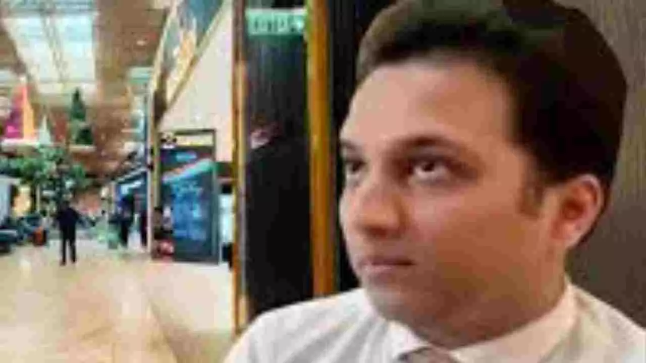 ಬೆಂಗಳೂರು ಏರ್ಪೋರ್ಟ್ನಲ್ಲಿ ವಿದೇಶಿ ಮಹಿಳೆಗೆ ಲೈಂಗಿಕ ದೌರ್ಜನ್ಯ; ಬಂಧನ ಬೆಂಗಳೂರು ಏರ್ಪೋರ್ಟ್ನಲ್ಲಿ ವಿದೇಶಿ ಮಹಿಳೆಗೆ ಲೈಂಗಿಕ ದೌರ್ಜನ್ಯ; ಬಂಧನ