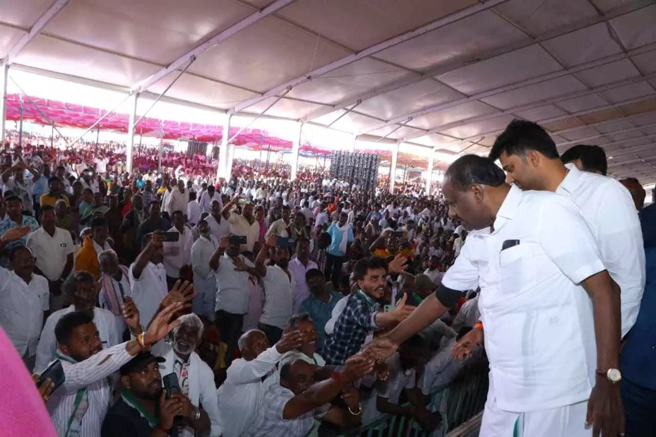 ಅಪ್ಪ ಕುಮಾರಣ್ಣ ಅರೋಗ್ಯದ ಬಗ್ಗೆ ಚಿಂತೆ ಮಾಡಬೇಡಿ, ಸಿಎಂ ಆಗುವುದು ಖಚಿತ: ನಿಖಿಲ್ ಕುಮಾರಸ್ವಾಮಿ ಅಪ್ಪ ಕುಮಾರಣ್ಣ ಅರೋಗ್ಯದ ಬಗ್ಗೆ ಚಿಂತೆ ಮಾಡಬೇಡಿ, ಸಿಎಂ ಆಗುವುದು ಖಚಿತ: ನಿಖಿಲ್ ಕುಮಾರಸ್ವಾಮಿ